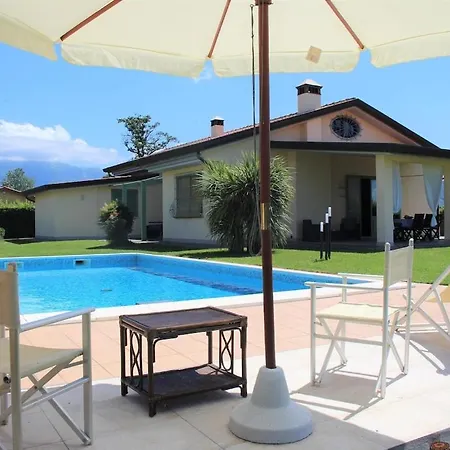House In Versilia With Pool & Beaches Camaiore