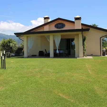 Feriehus House In Versilia With Pool & Beaches Camaiore