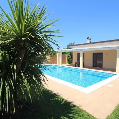 Dom wakacyjny House In Versilia With Pool & Beaches Camaiore
