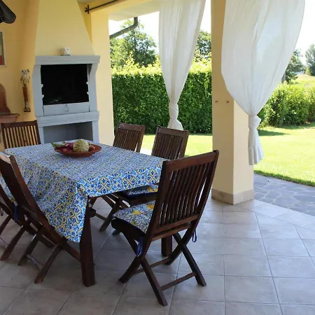 Dom wakacyjny House In Versilia With Pool & Beaches Camaiore