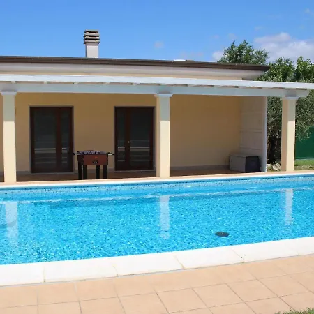House In Versilia With Pool & Beaches Dom wakacyjny